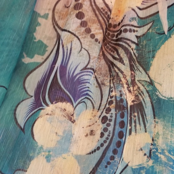 Women's Top - Picture 8 of 8